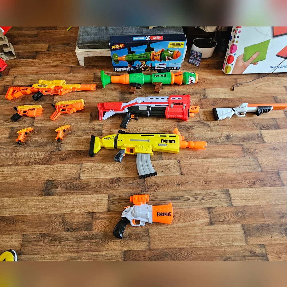 Nerf guns Lot